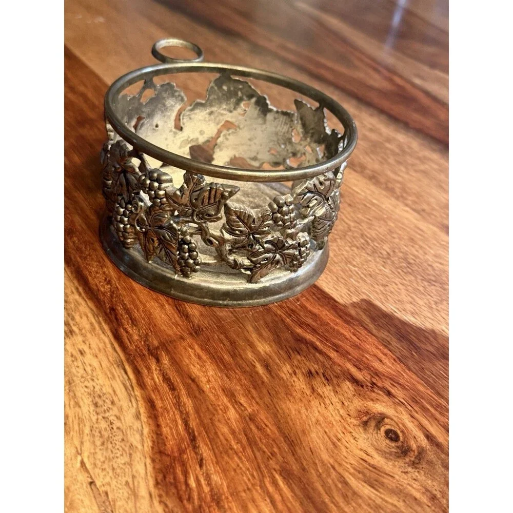 Silver Plated Wine/Champagne Bottle Holder Grapes & Leaf Design W/ring For‎ Cork